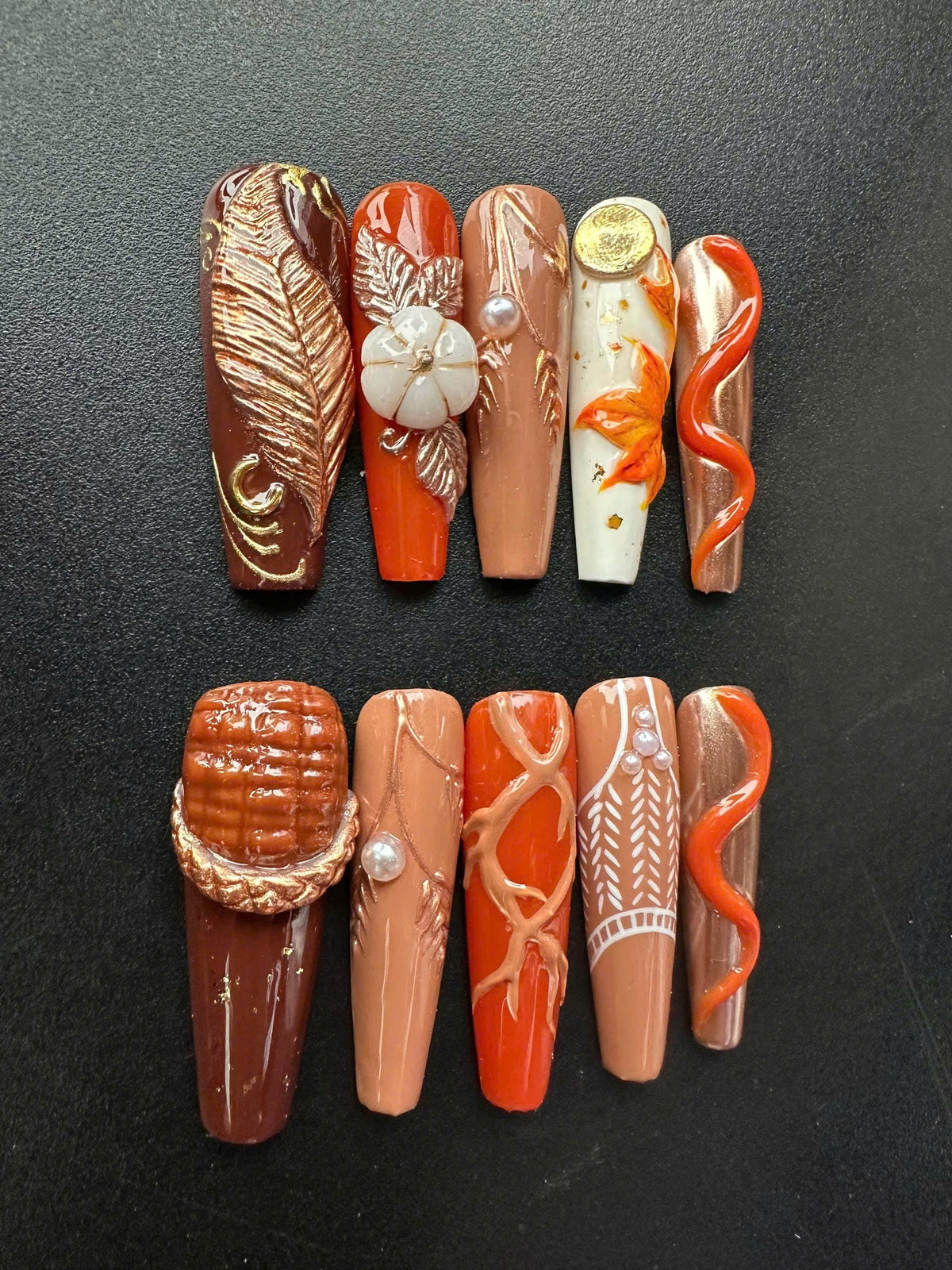 Autumn Harvest Thanksgiving Press On Nails With Sweater Texture, Pumpkin and Gold Details