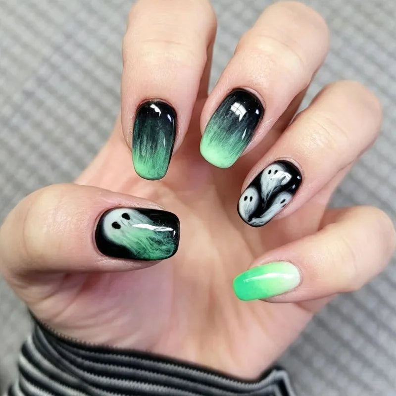 Black and Green Ghost Ombré Halloween Nail Set