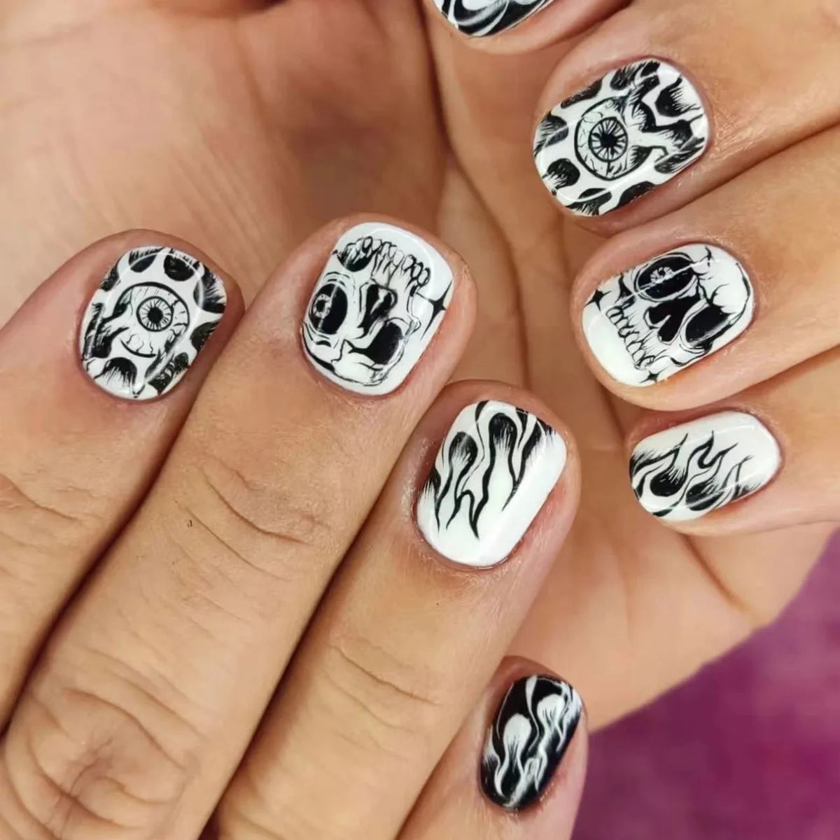 Black and White Gothic Halloween Eye and Skull Nail Set