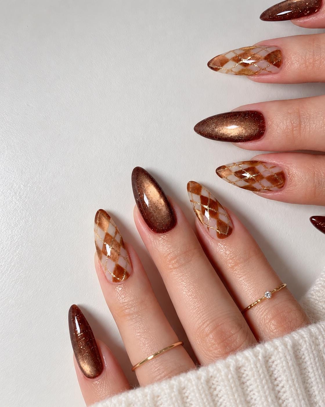 Brown and Bronze Cat Eye Argyle Nail Set