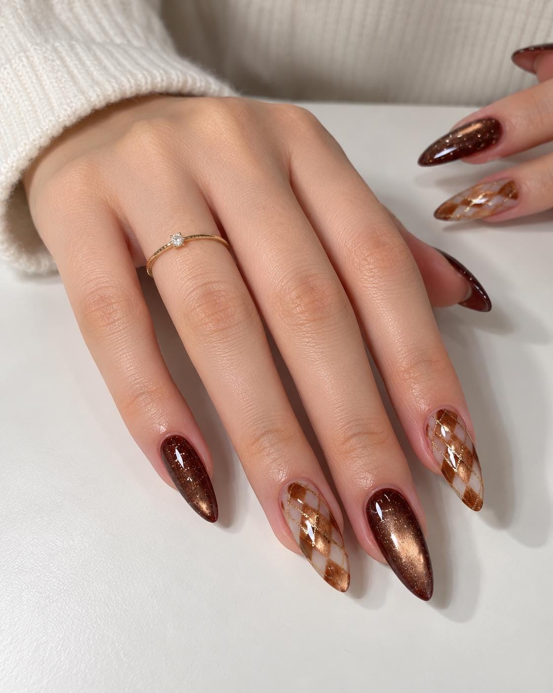 Brown and Bronze Cat Eye Argyle Nail Set
