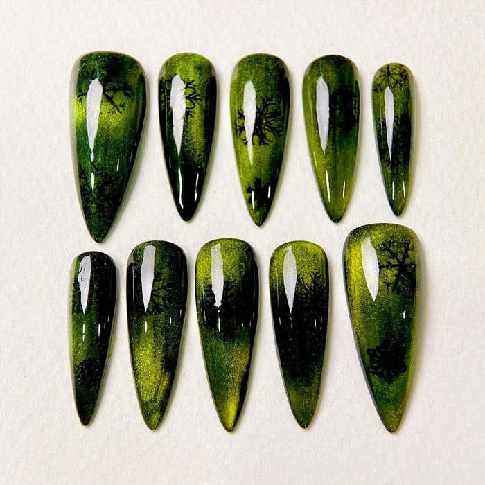 Christmas Green Cat Eye Press-On Nails With Black Snowflakes