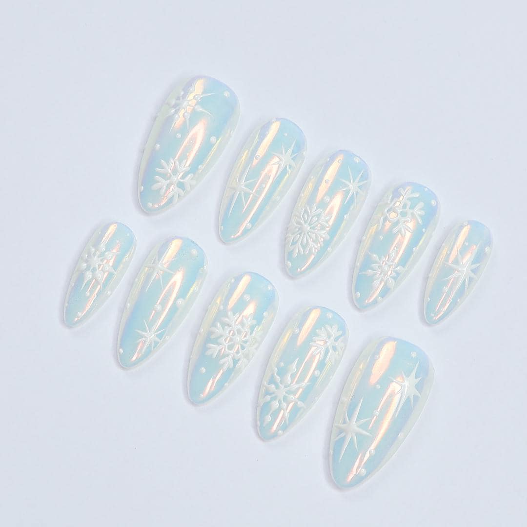 Christmas Icy Pale Blue Pearl Chrome Snowflake Press-On Nails