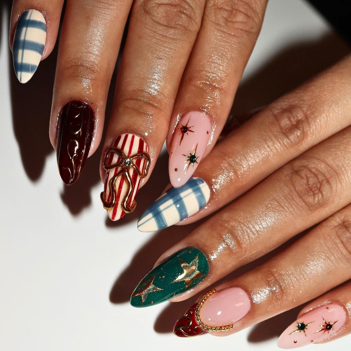 Christmas Plaid and Star Press On Nails with Raised Gold Bows