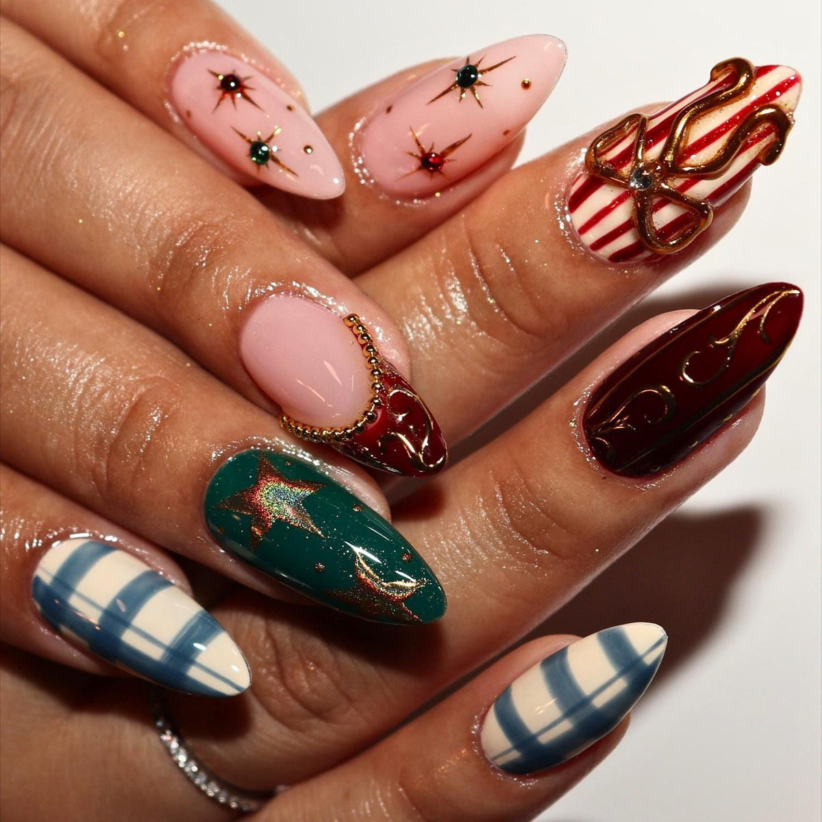 Christmas Plaid and Star Press On Nails with Raised Gold Bows