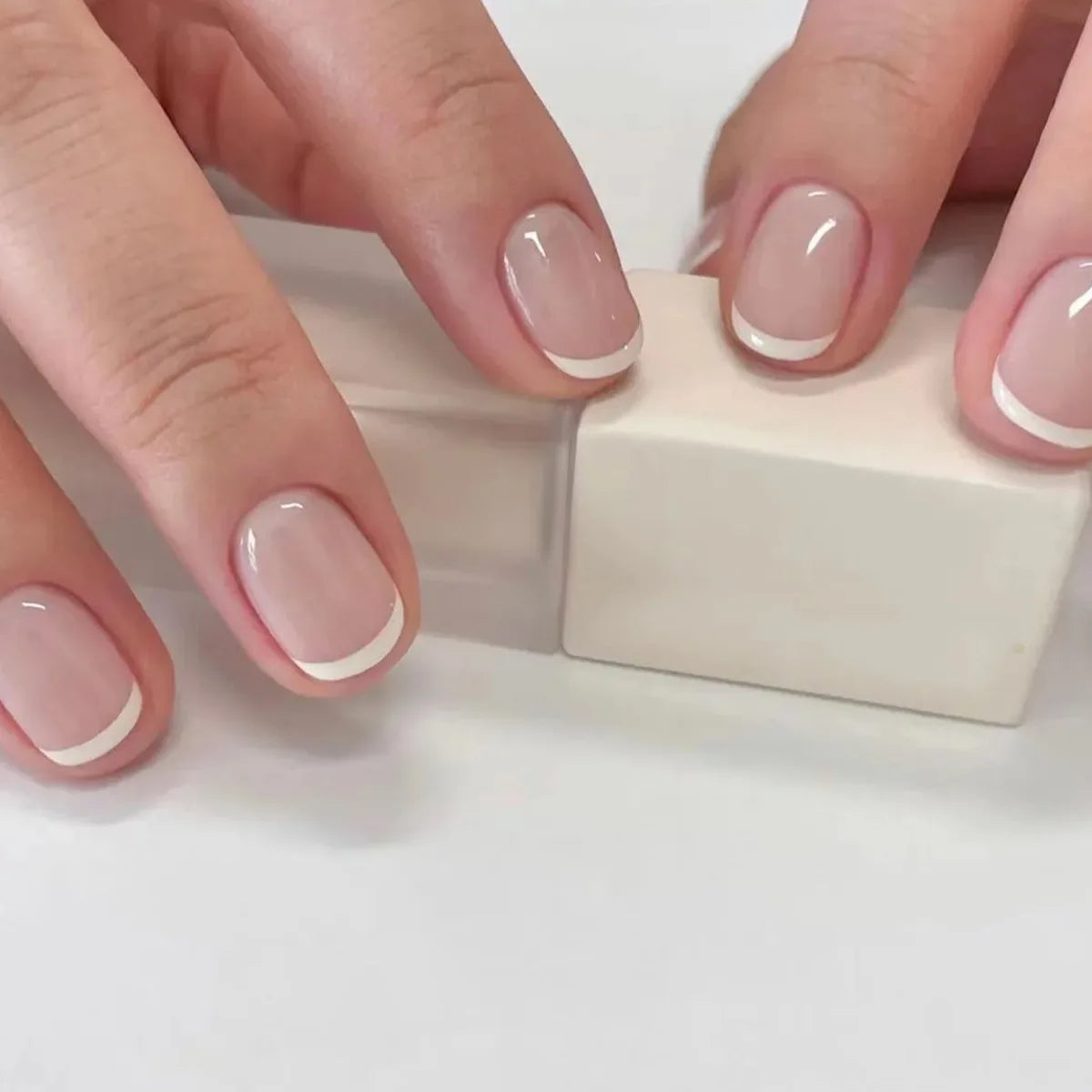 Glossy Nude Pink French Tip Nail Set