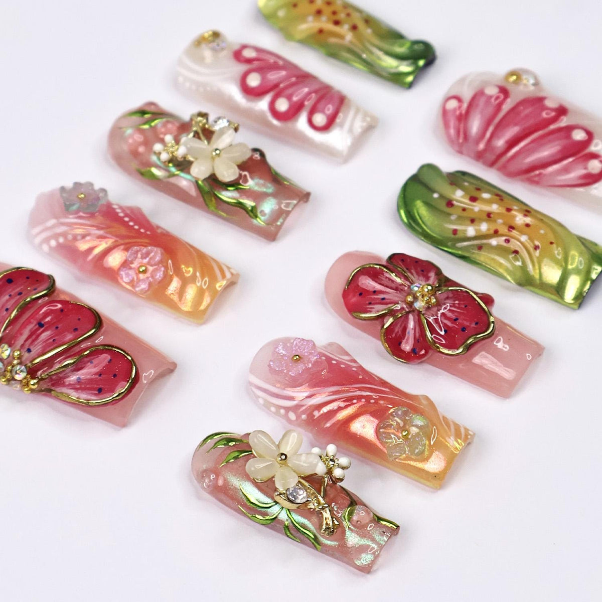 Hibiscus Floral Nail Set for Spring and Vacation With Gold Details