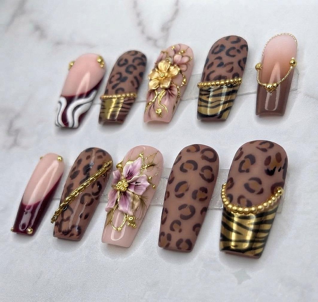 Leopard Print Floral Press-On Nail Set With Gold Chain Details
