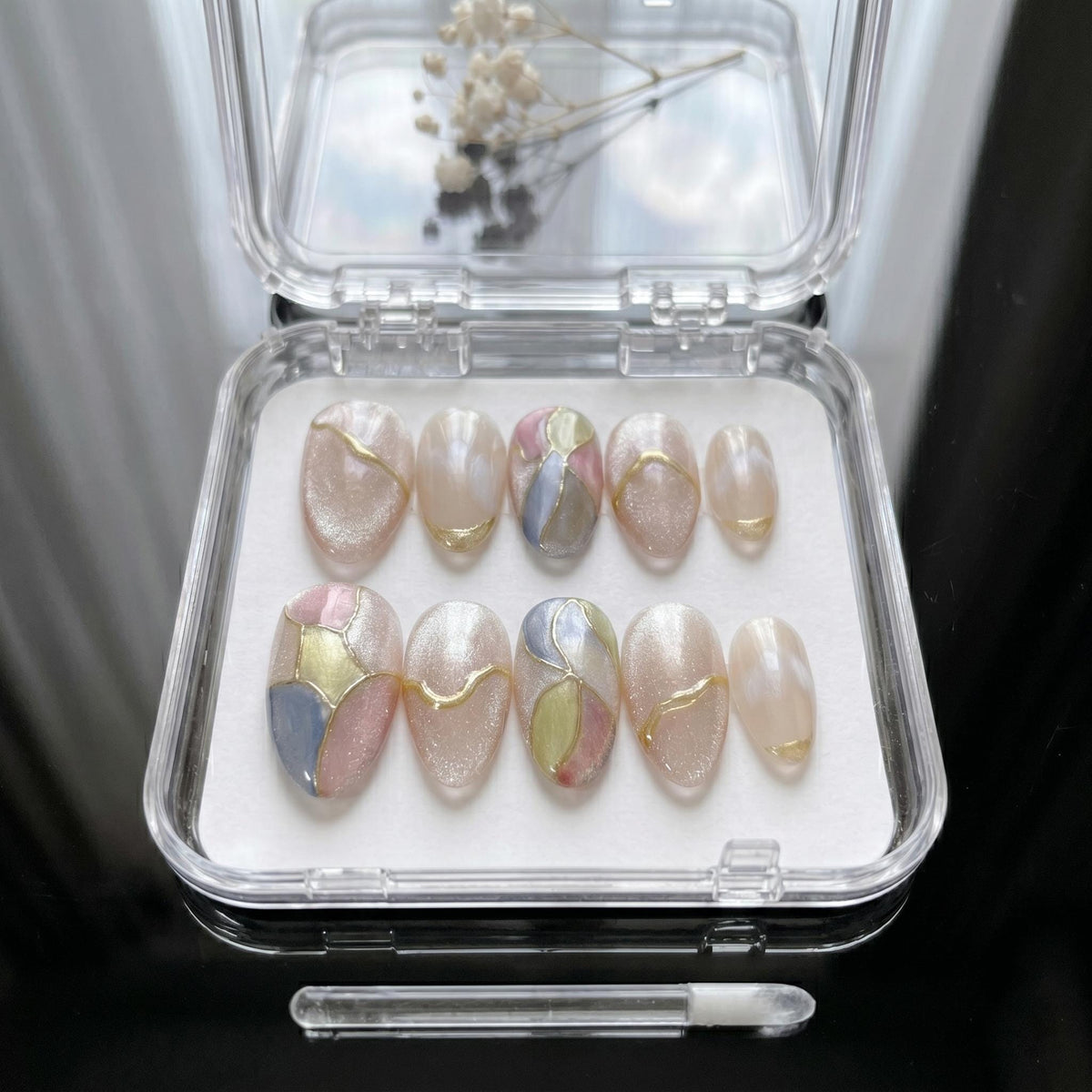 Pastel Cat Eye Press On Nails With Abstract Gold-Line Patchwork