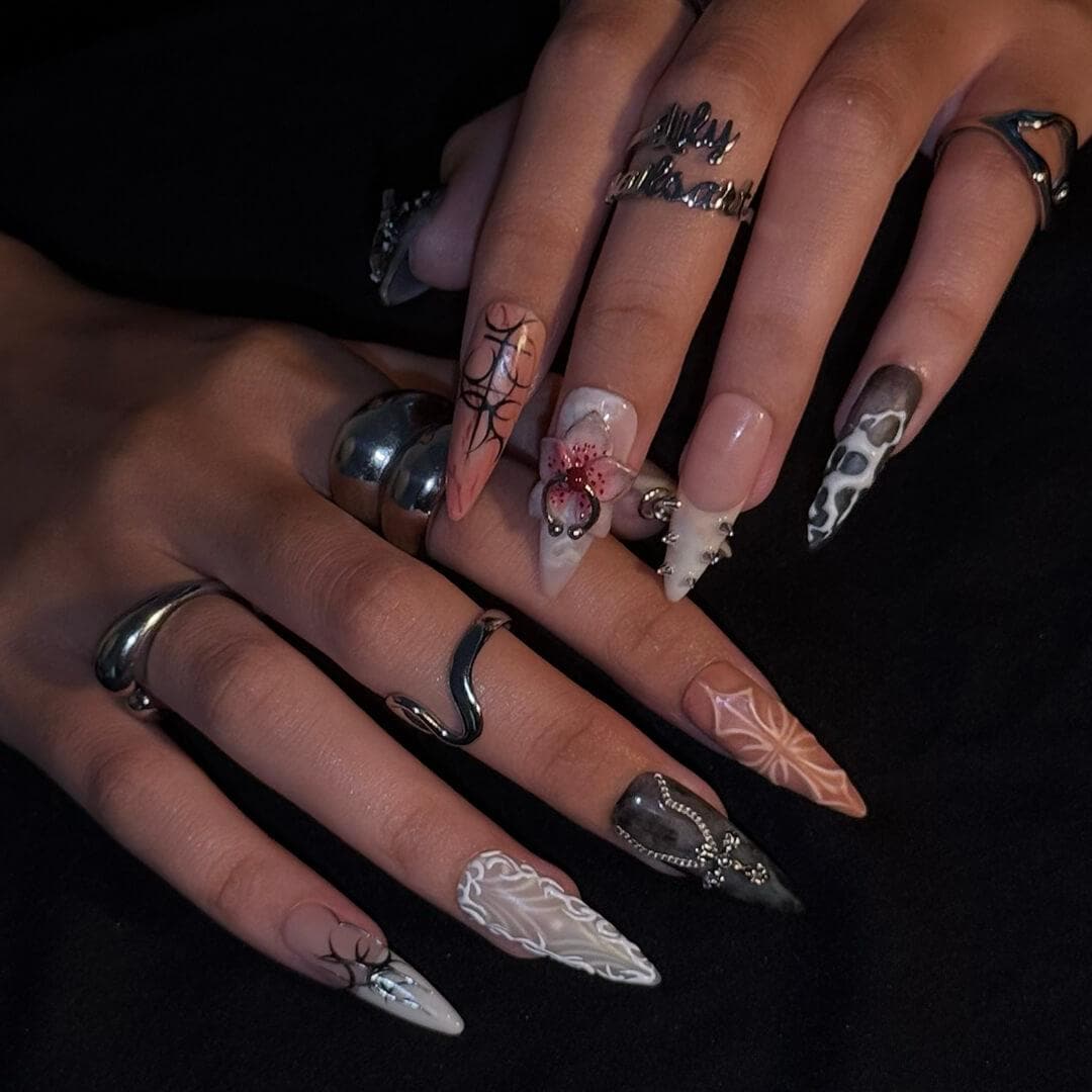 Halloween Gothic Floral Press On Nails with Web Lines, Spikes and Chain Details