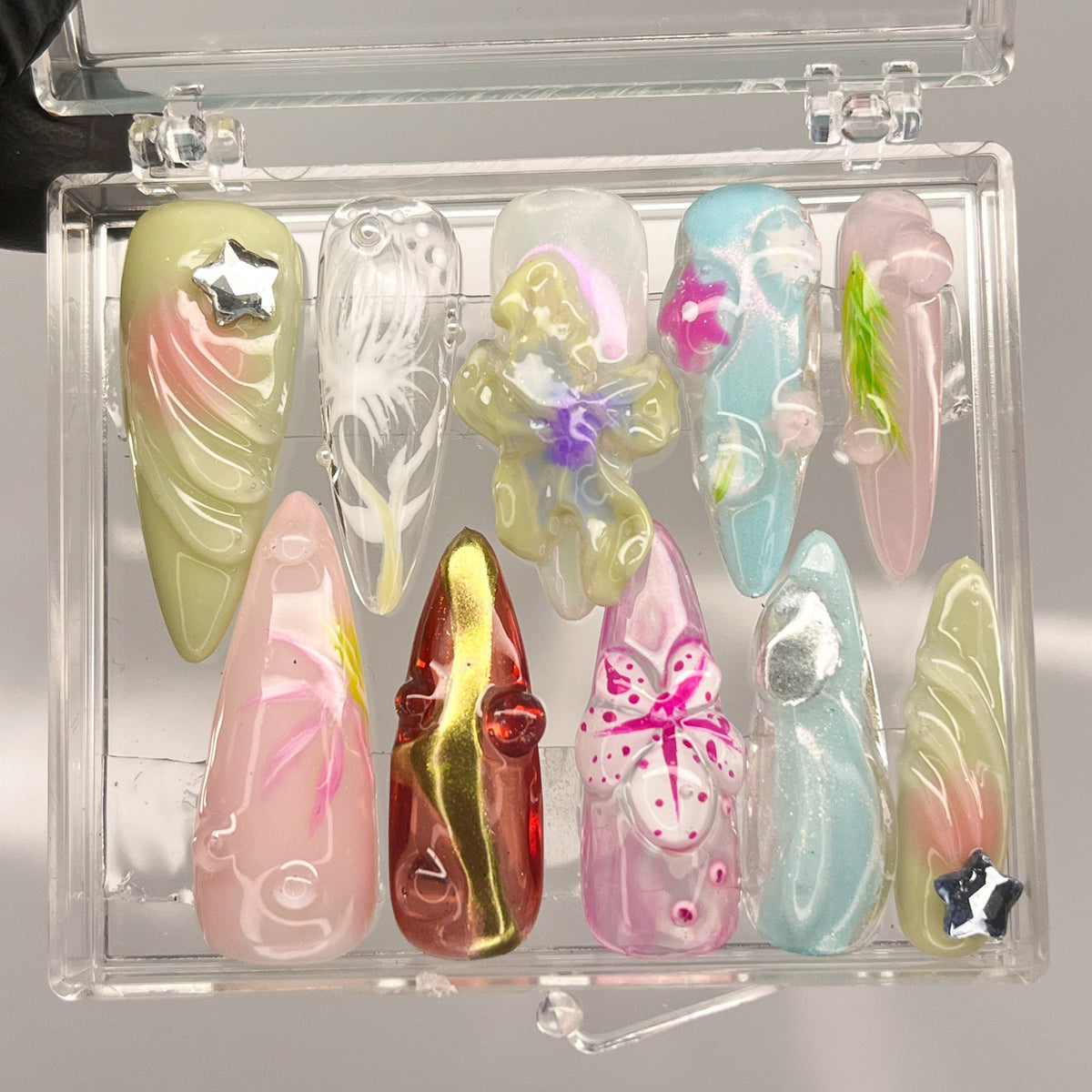 Pastel Floral Press On Nails With Sculpted Flowers, Star Charms and Metallic Accents
