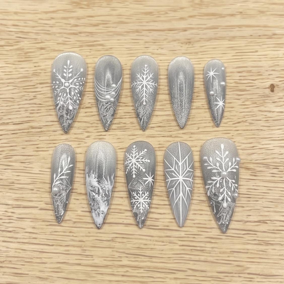 Silver Gray Cat Eye Snowflake and Icy Pattern Nail Set