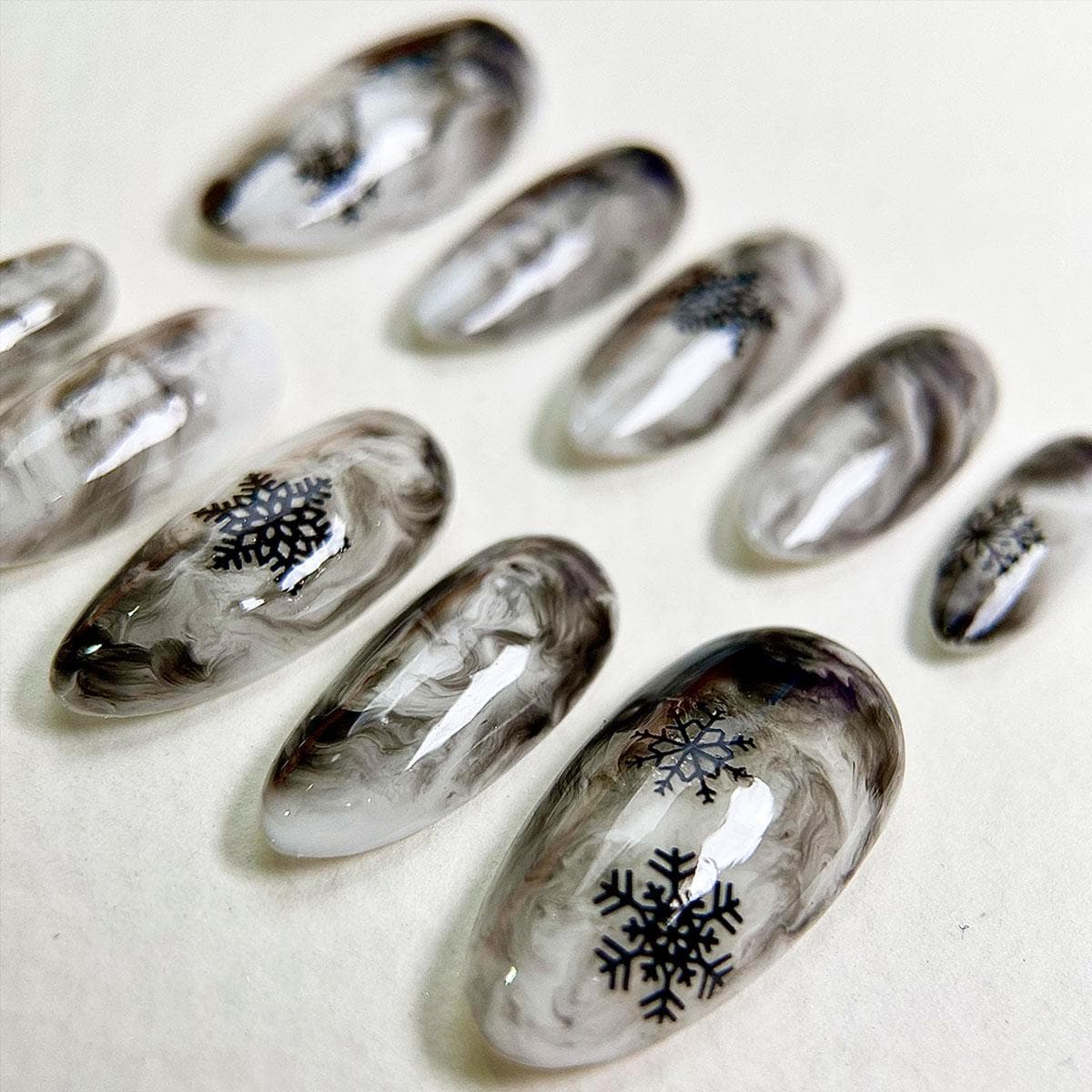 Smoky Gray Marble Christmas Snowflake Press-On Nails