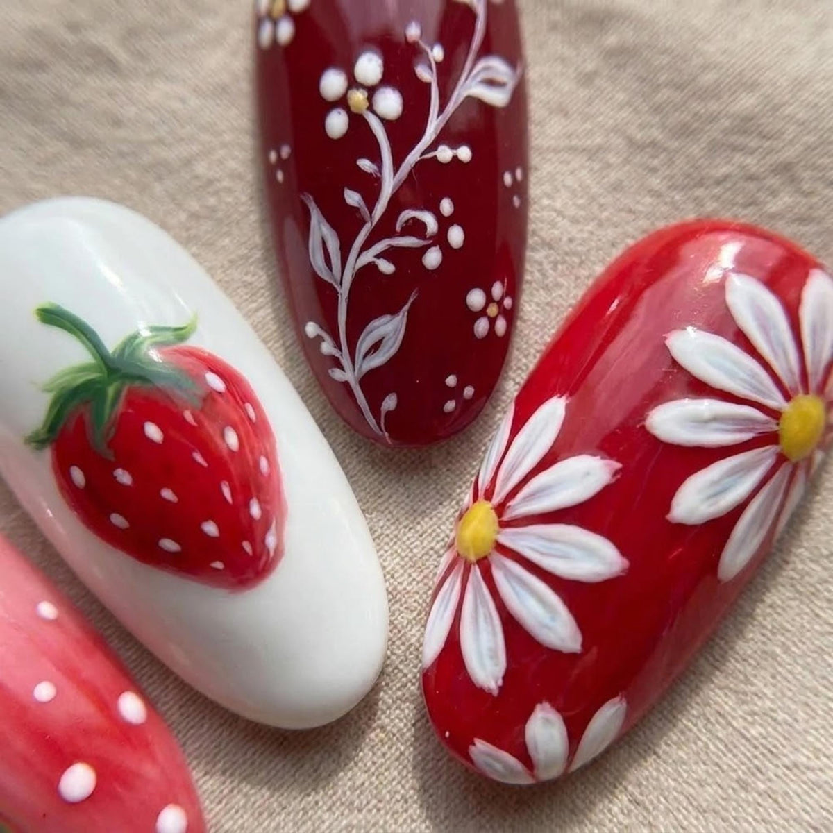 Strawberry and Daisy Cottage Garden Nail Set