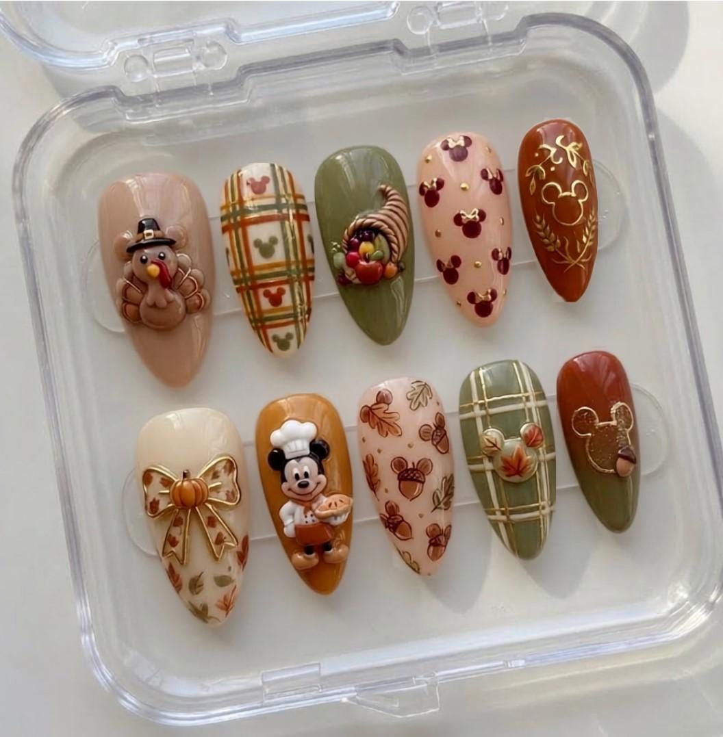 Thanksgiving Mouse Chef Nails With Fall Plaid, Turkey, Bow and Gold Details