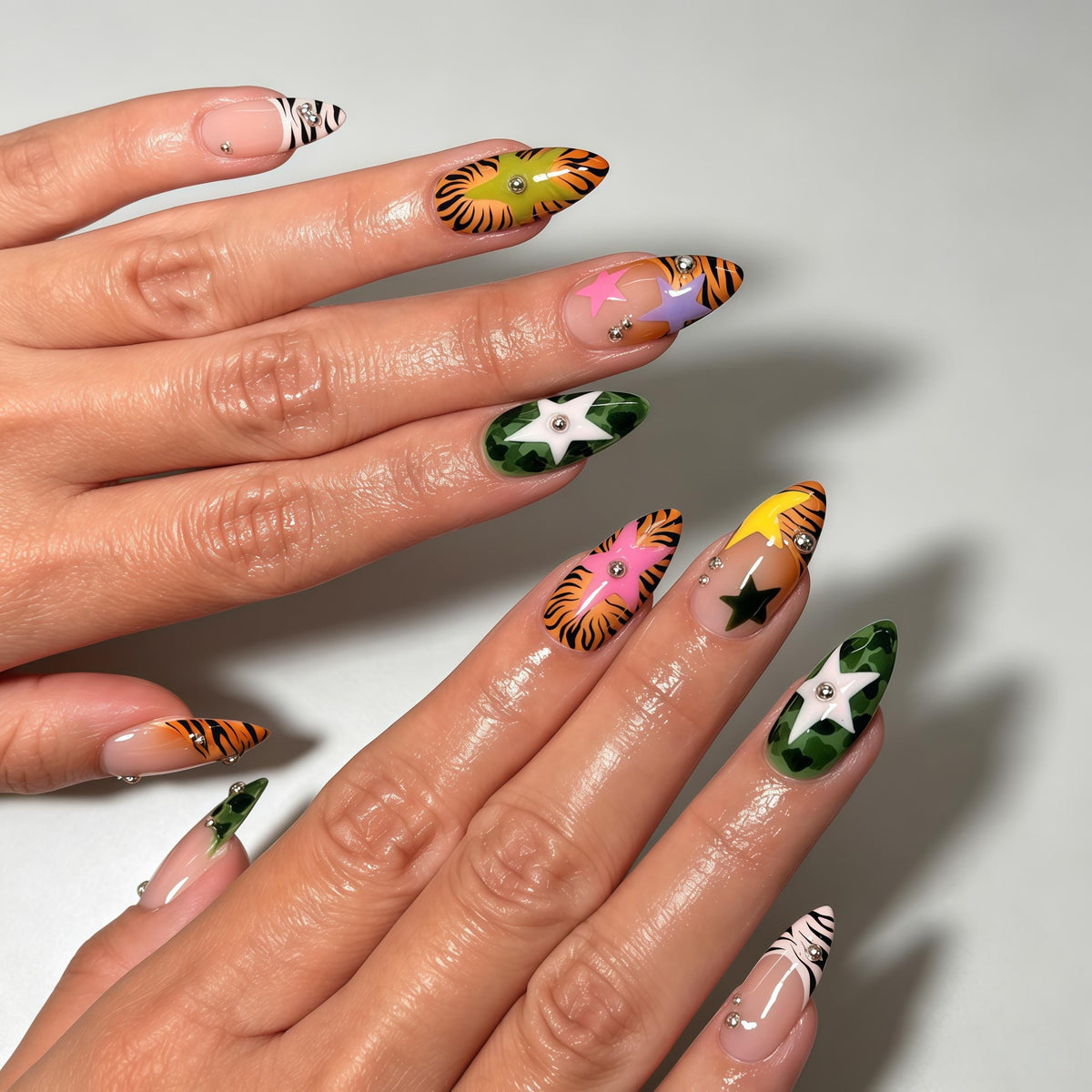 Tiger Stripe Camo Star Press-On Nails