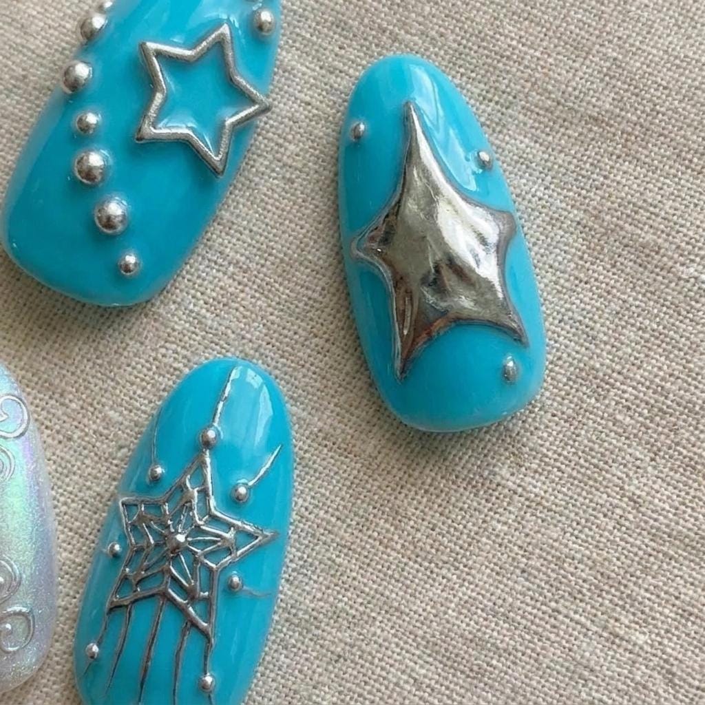 Turquoise Blue and Pearlescent Silver Celestial Chrome Nail Set