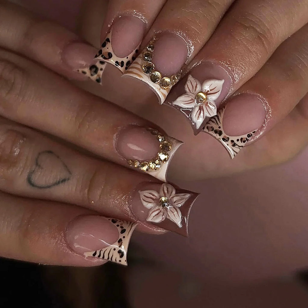 Short Square fake nails for women nude brown colors with leopard print 3D flowers rhinestones design full cover press on nails
