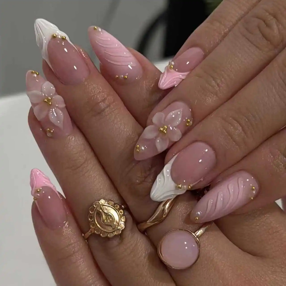 3D Fake Nails Gradient Pink Purple Green Blue Orange Embossed Flowers Fruit Metallic Rhinestones Medium Tips Press On False Nail