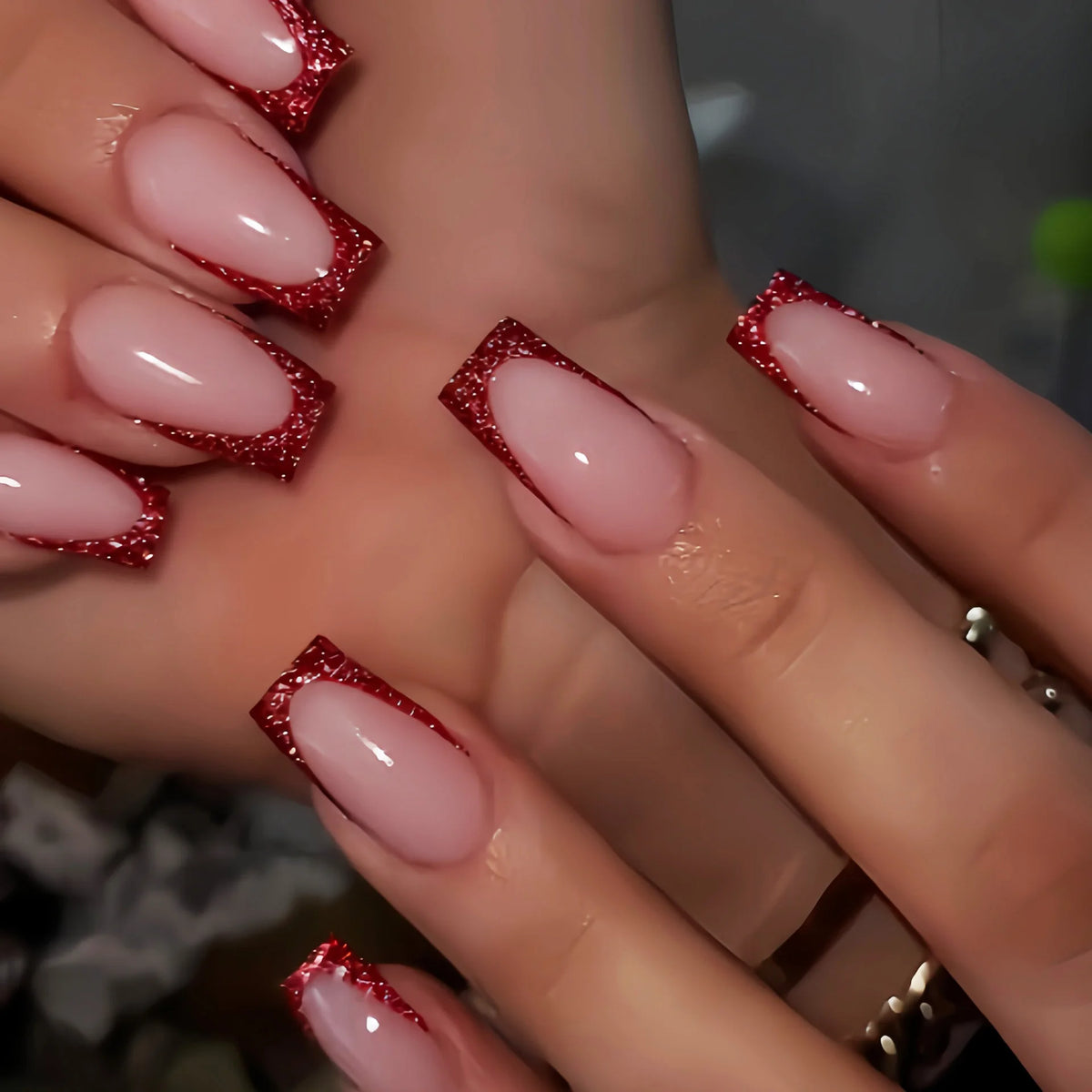Fashion Minimalist French Fake Nails Medium Square Wearable Tips in Red Black Pink Silver with Sparkle Glitter Press On Nails