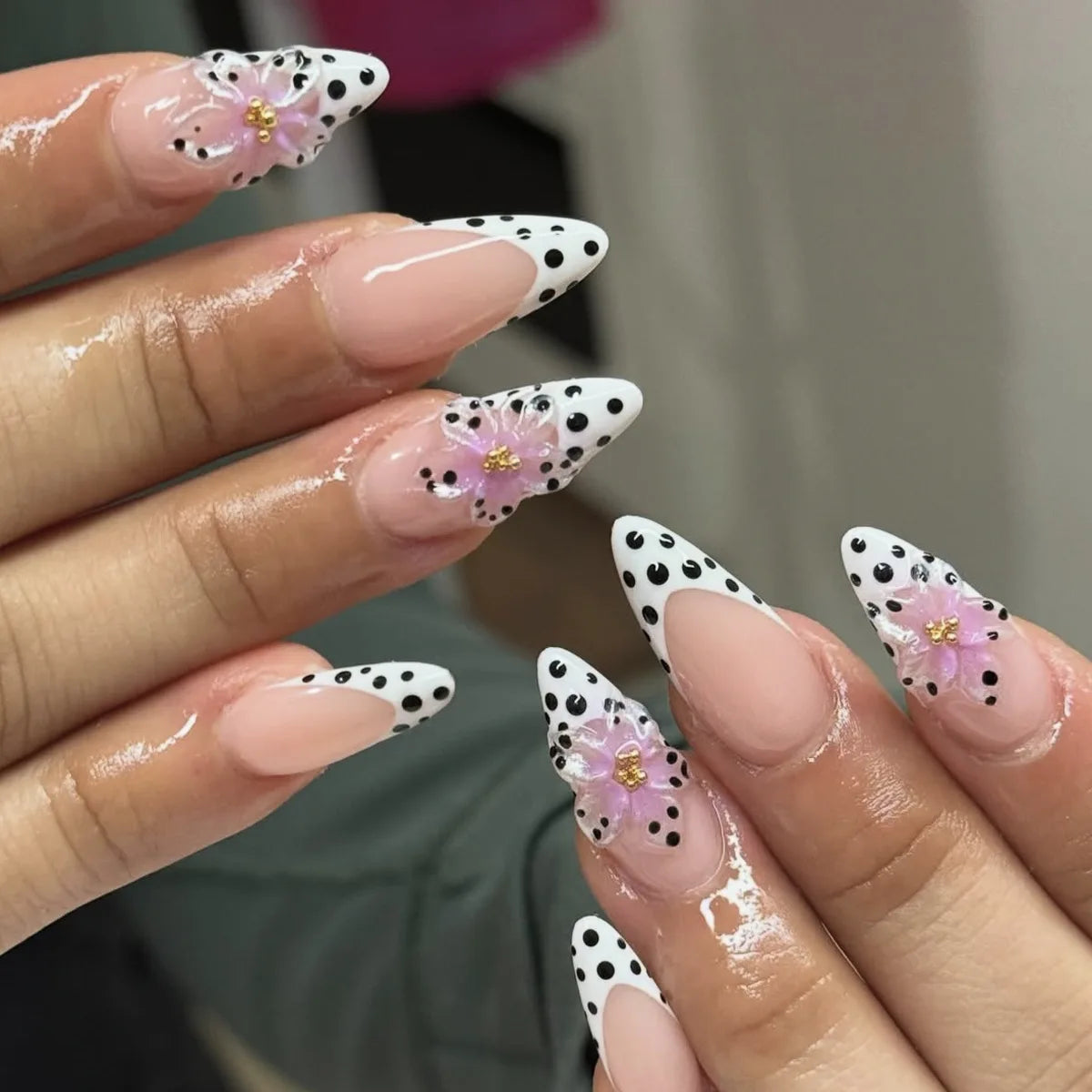 Medium fake nails for women gilrs 3D pink red golden flowers leopard polka dots design french almond tips press on nails art