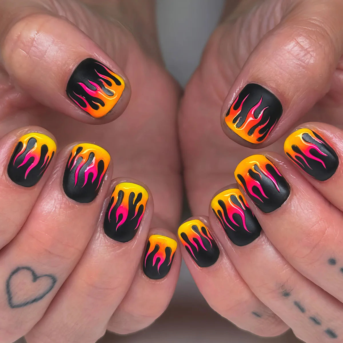 Short Medium fake nails for women girls Gradient purple pink blue flame Desert Sunset Cactus Y2K Square tips press on false nail