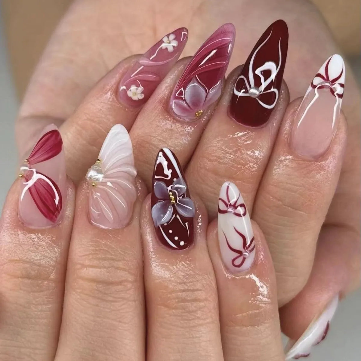 3D fake nails for women girls Gradient pink red almond nail tips golden gilding frame flowers pearls bowknot press on false nail