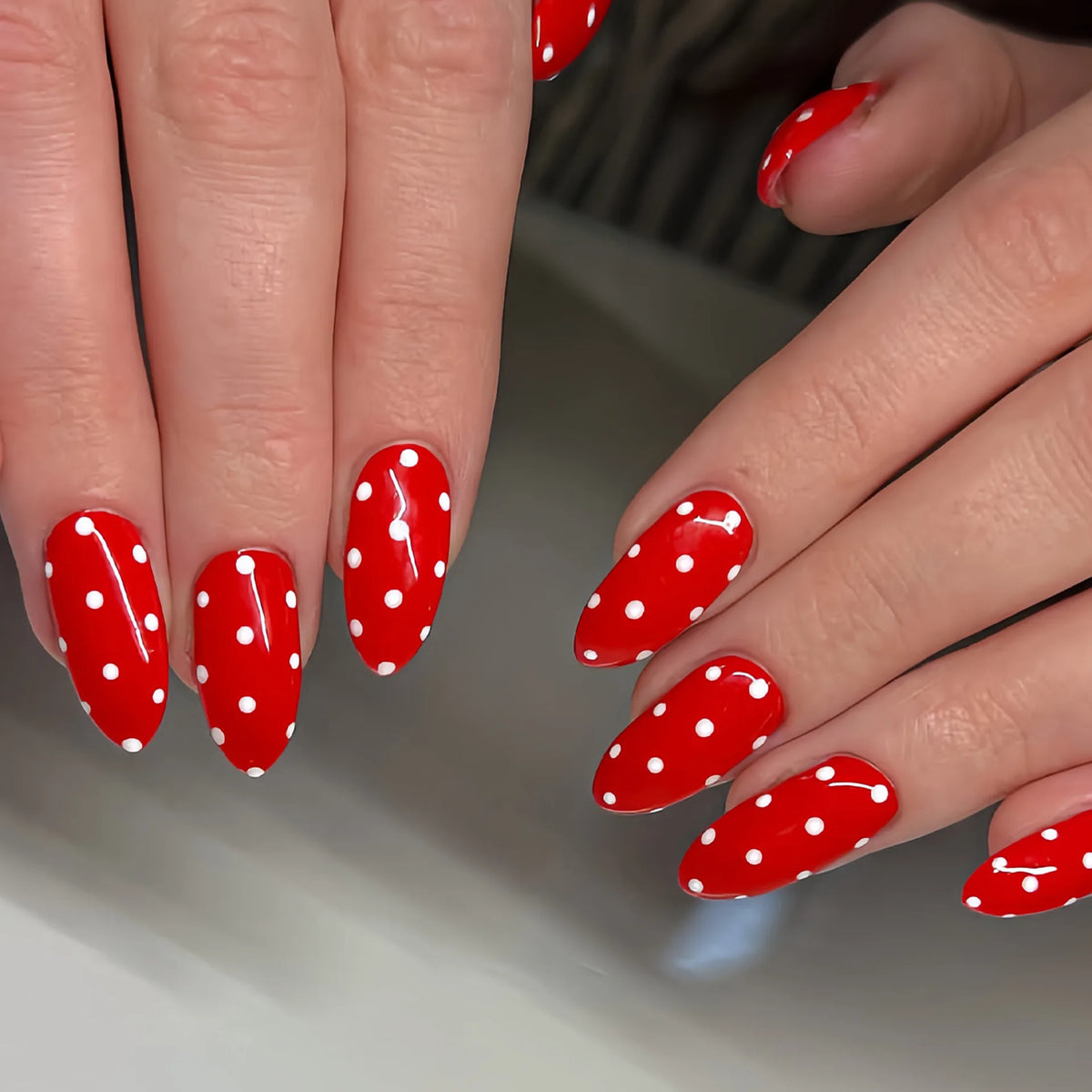 Short Medium fake nails Fashionable Polka Dot Red/Brown/Pink/Black almond square nail tips Autumn/Winter press on false nail set