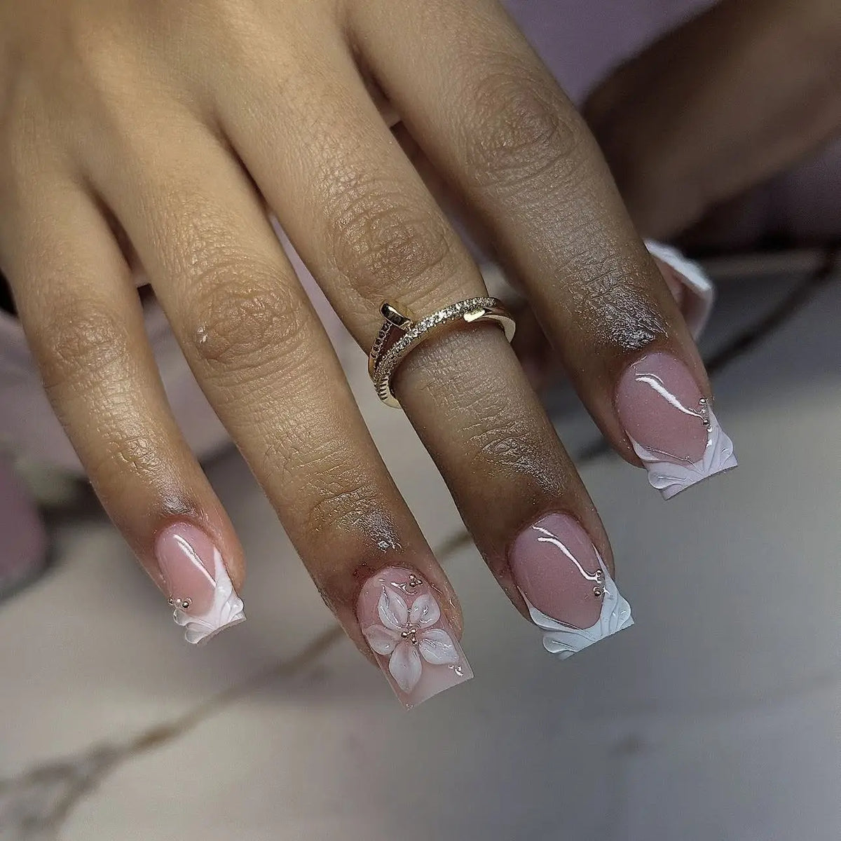 24pcs/set 3D fake nails for women girls french style golden frame embossed white flowers Square shaped full cover press on nails