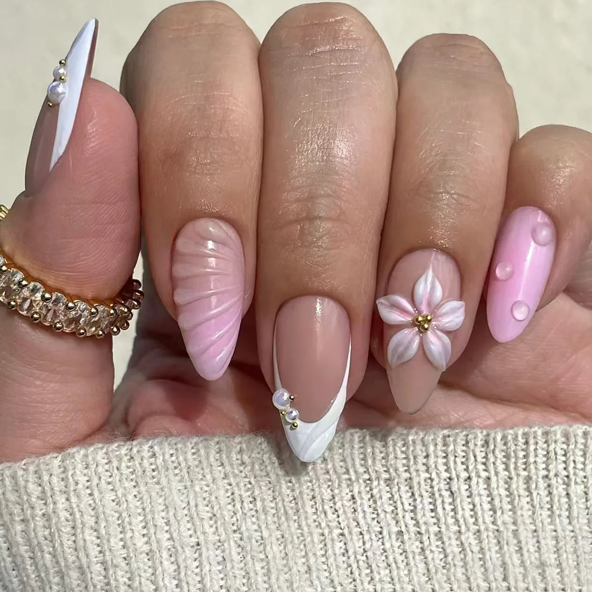 24/30pcs/set Medium Long Fake Nails 3D Flowers Butterfly Rhinestones for Spring Summer Golden Foil Nail Tips Press On False Nail