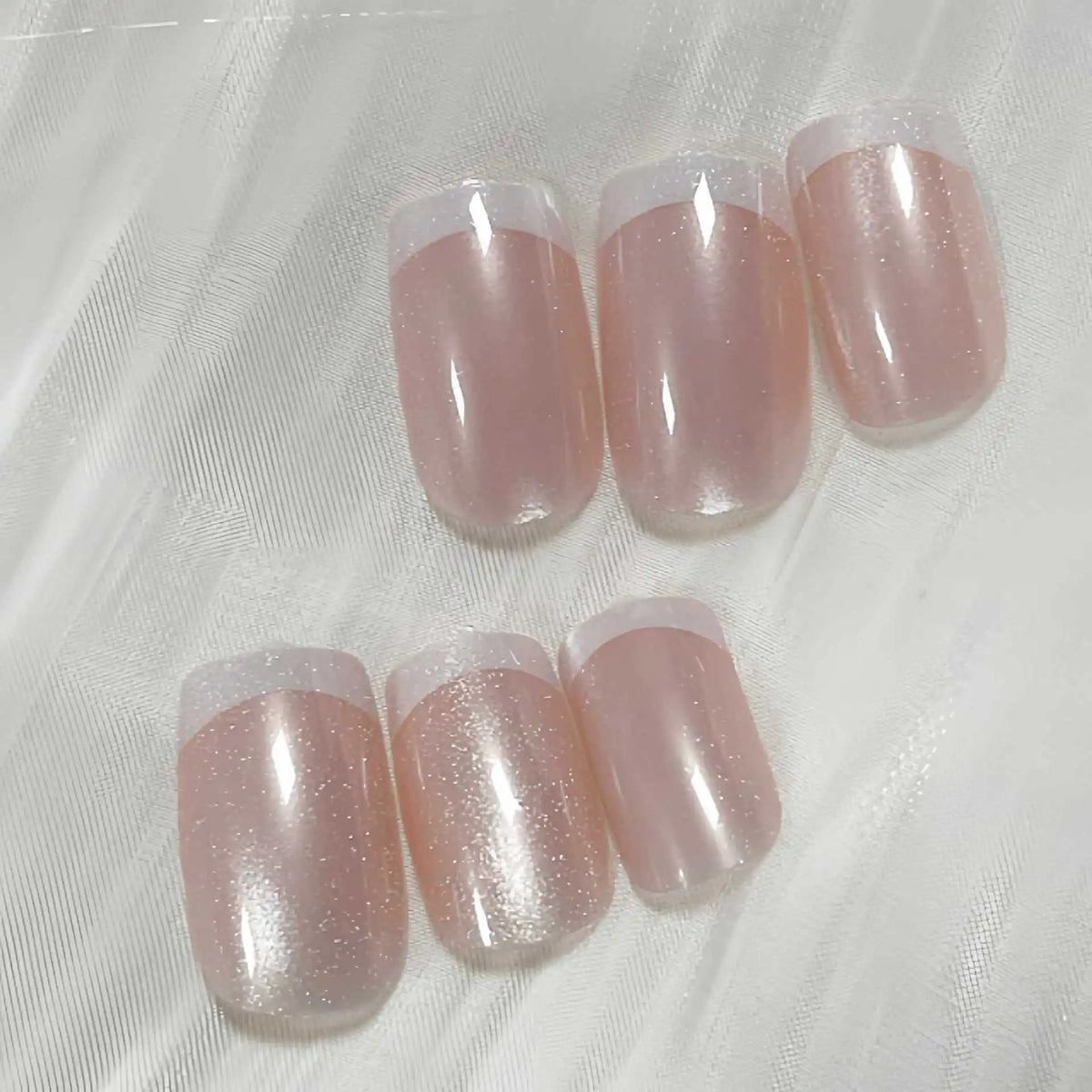 Short Medium fake nails for women glossy sparkling cat eyes french style white edge almond square shape press on false nail set