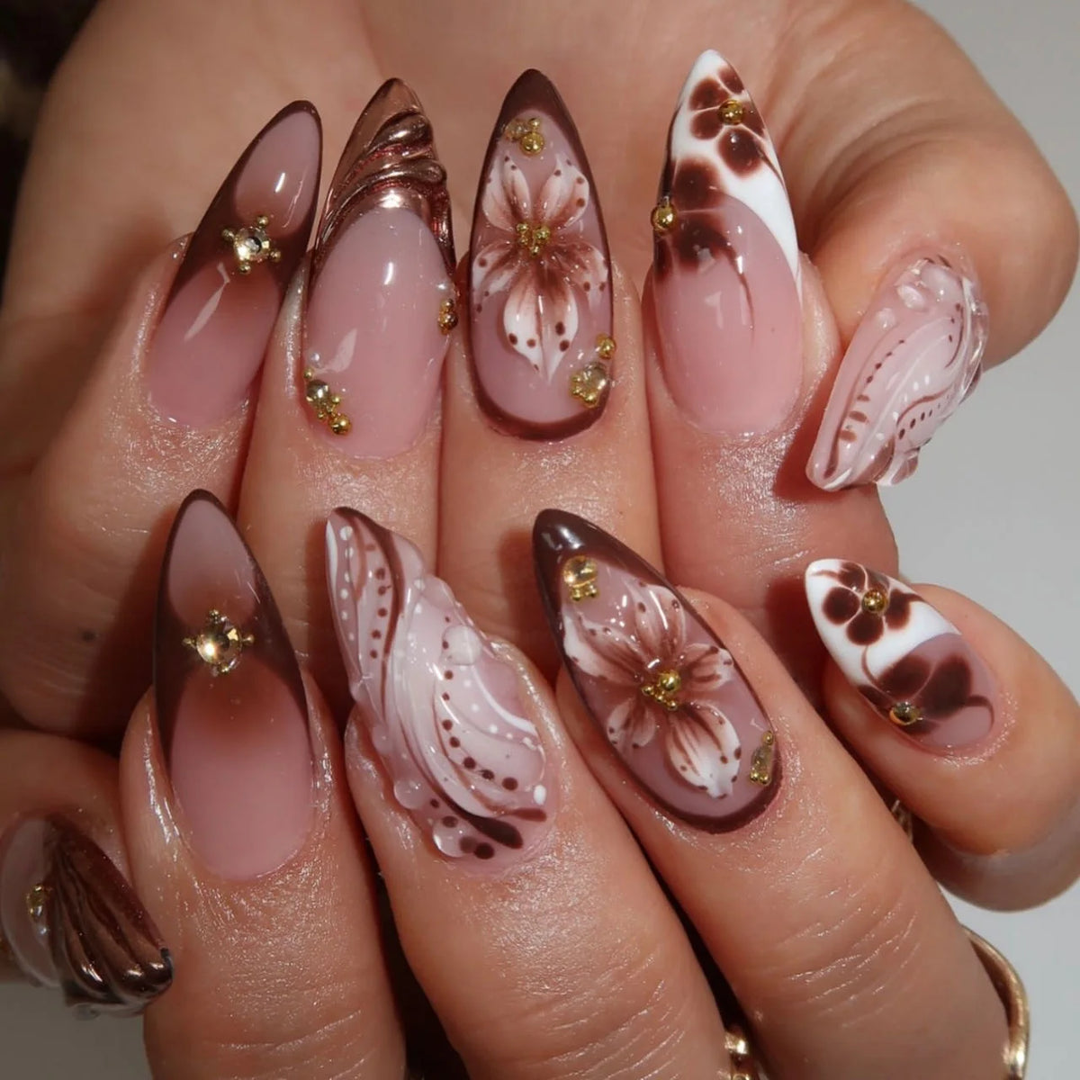 Medium fake nails for women Gradient nude brown blue flowers or rhinestones fall winter almond tips press on false nail art set