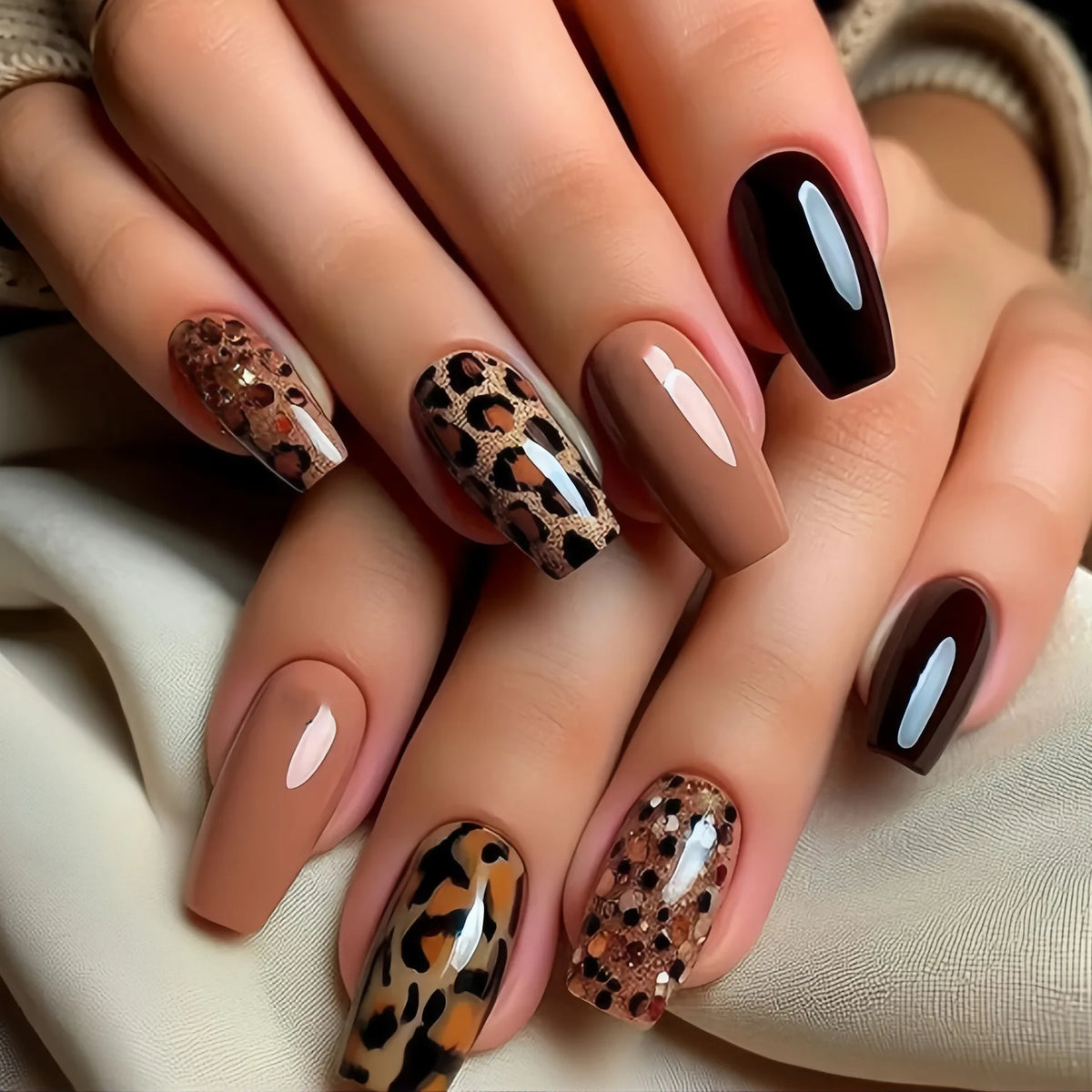 Short Medium Long Fake Nails for Fall Winter Fashion Coffee Brown Leopard Green Blue Red Edge Almond Ballet Tips Press On Nails