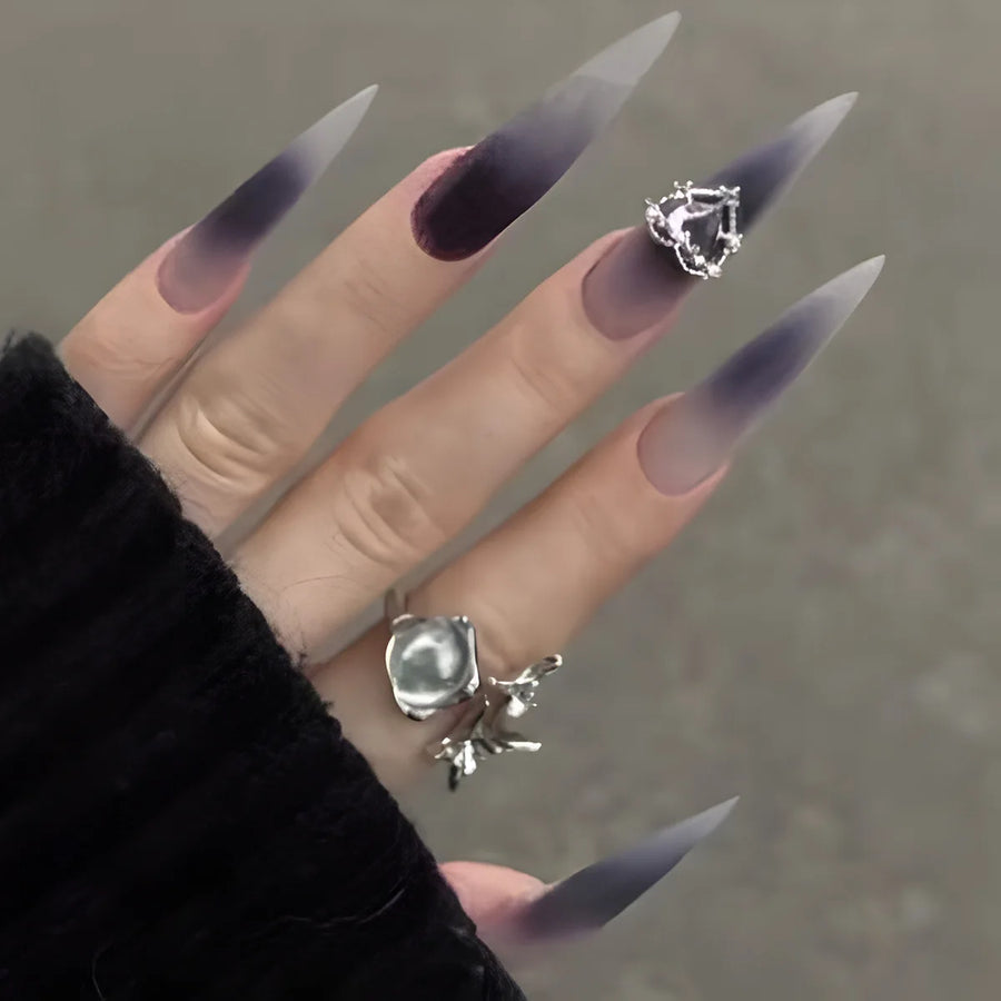 Black Ombre Gothic Metal Heart Press-On Nails – Long Stiletto, 24 Pcs