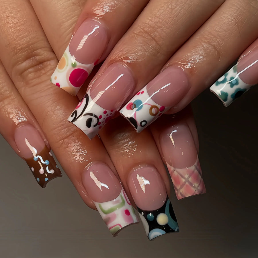 Polka Dot Flower French Press-On Nails – Medium Coffin, 24 Pcs