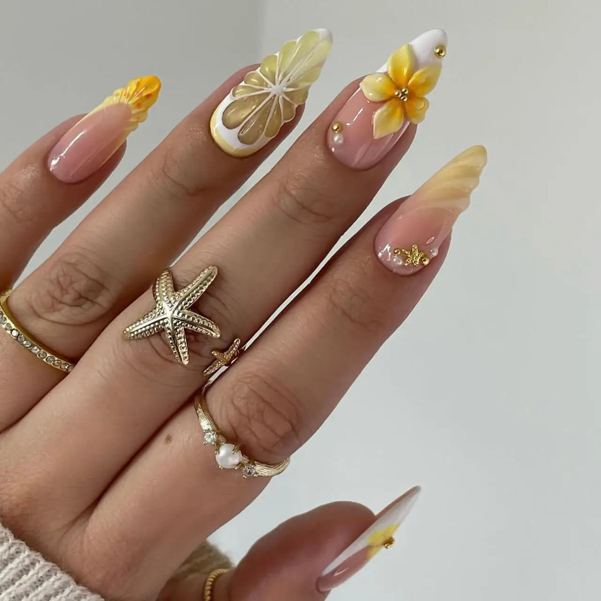 3D Fake Nails Gradient Pink Purple Green Blue Orange Embossed Flowers Fruit Metallic Rhinestones Medium Tips Press On False Nail