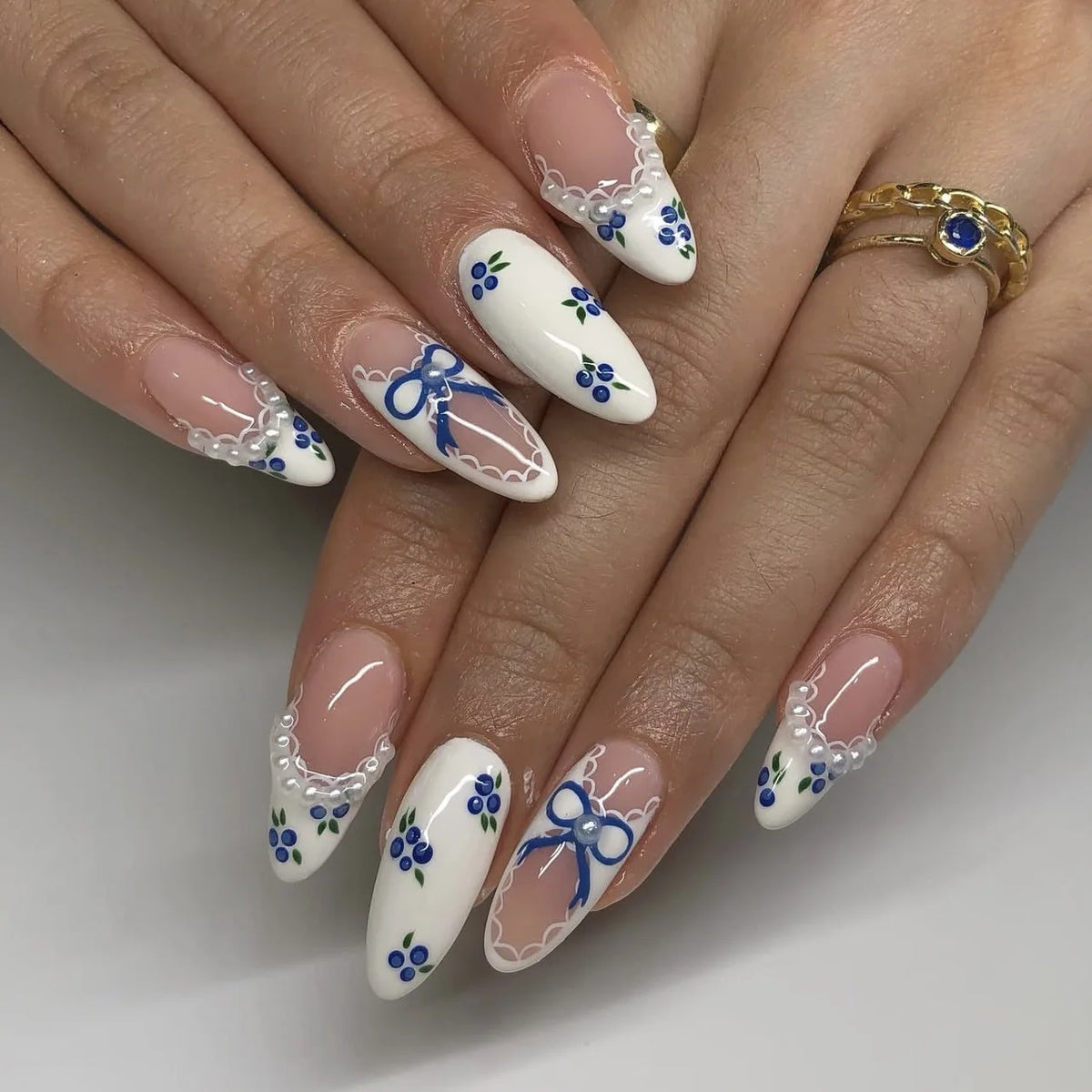 3D fake nails for women gilrs French minimalist bow pearl blue flowers design Nude white almond nail tips press on false nail