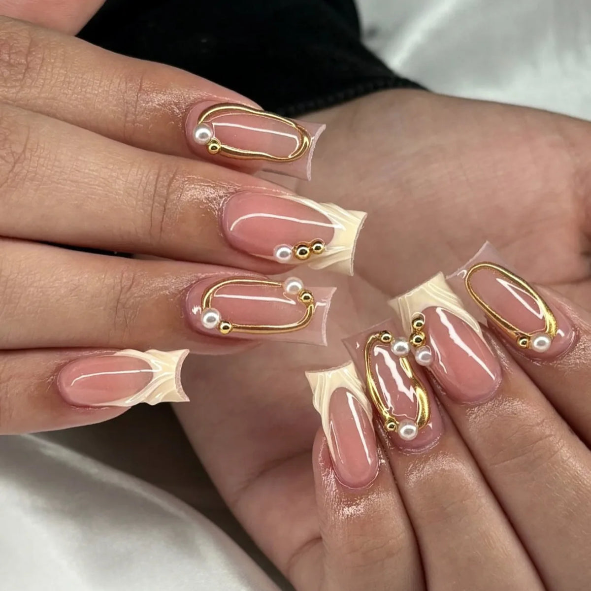 24pcs/set 3D fake nails for women girls french style golden frame embossed white flowers Square shaped full cover press on nails