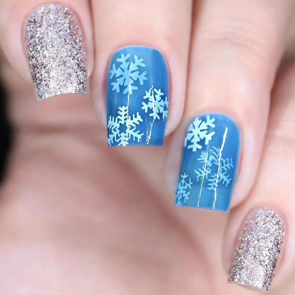 Snowflake Glitter Christmas Press-On Nails – Short Square, 24 Pcs