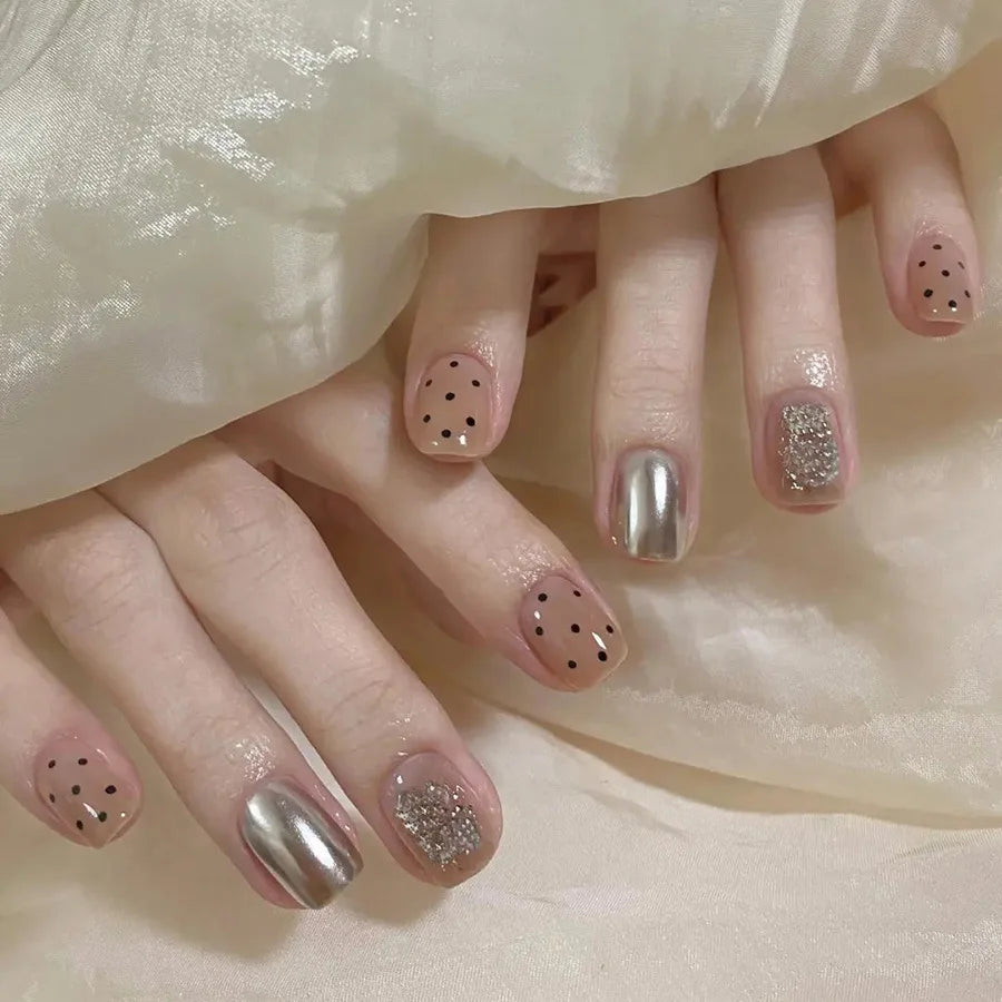 Short Medium fake nails Fashionable Polka Dot Red/Brown/Pink/Black almond square nail tips Autumn/Winter press on false nail set