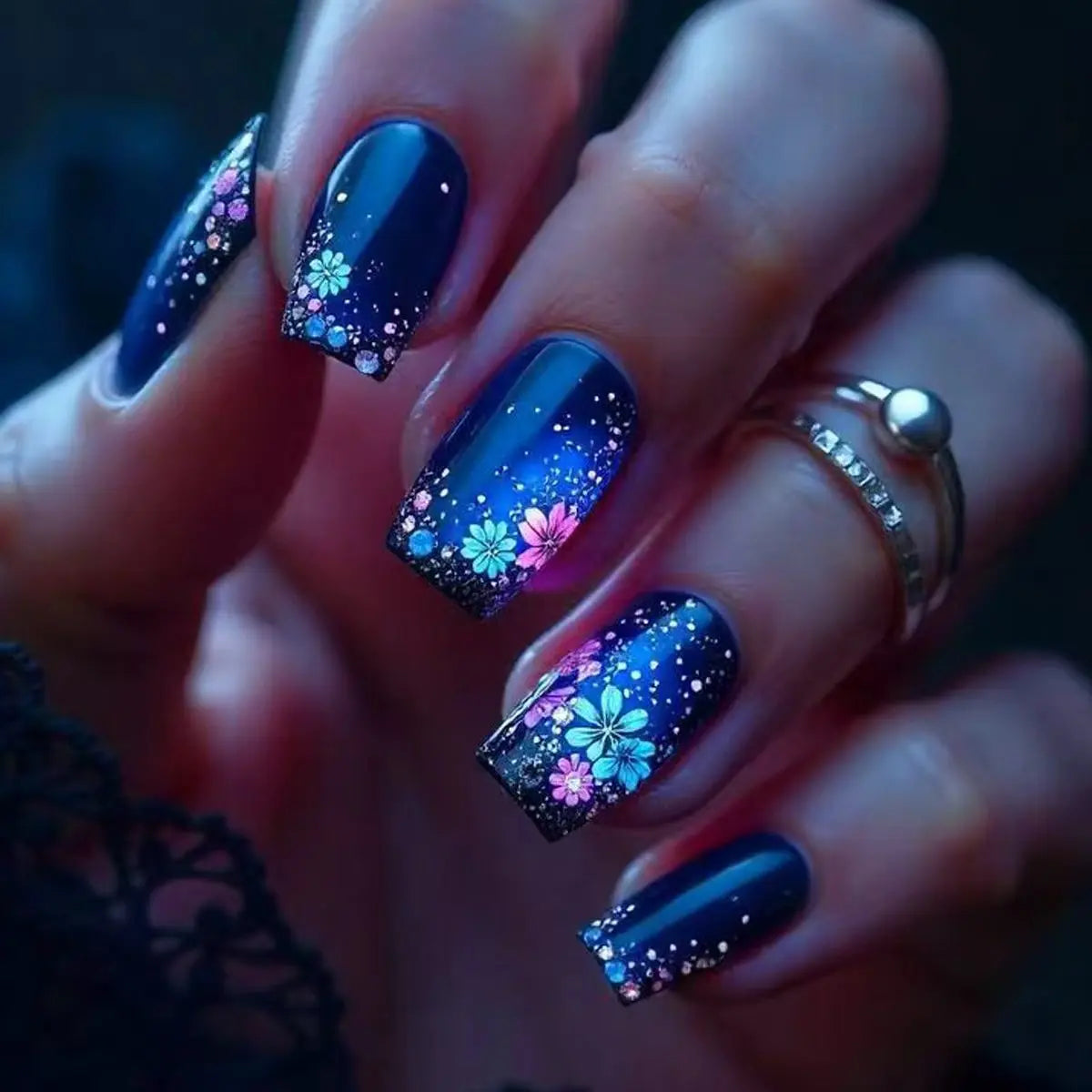 Short Medium Fake Nails Purple Blue Red Brown Black Flowers Butterfly Fall Winter Square Ballet Nail Tips Press On False Nail