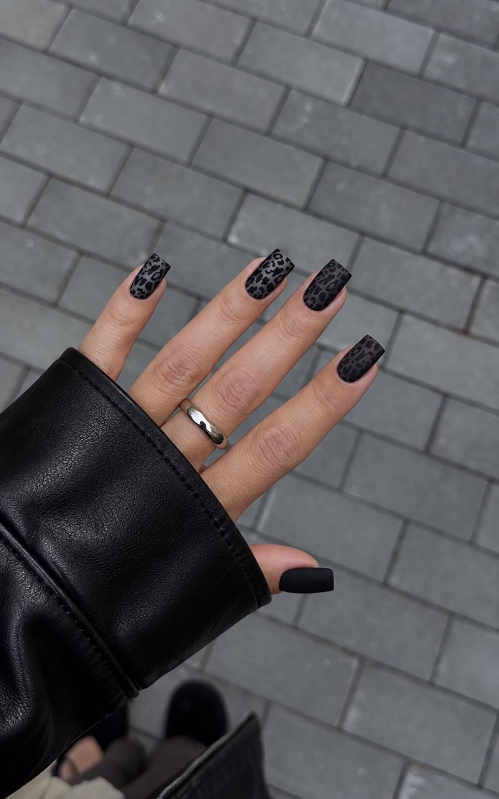 Burgundy Cat-Eye Leopard Print Nail Set