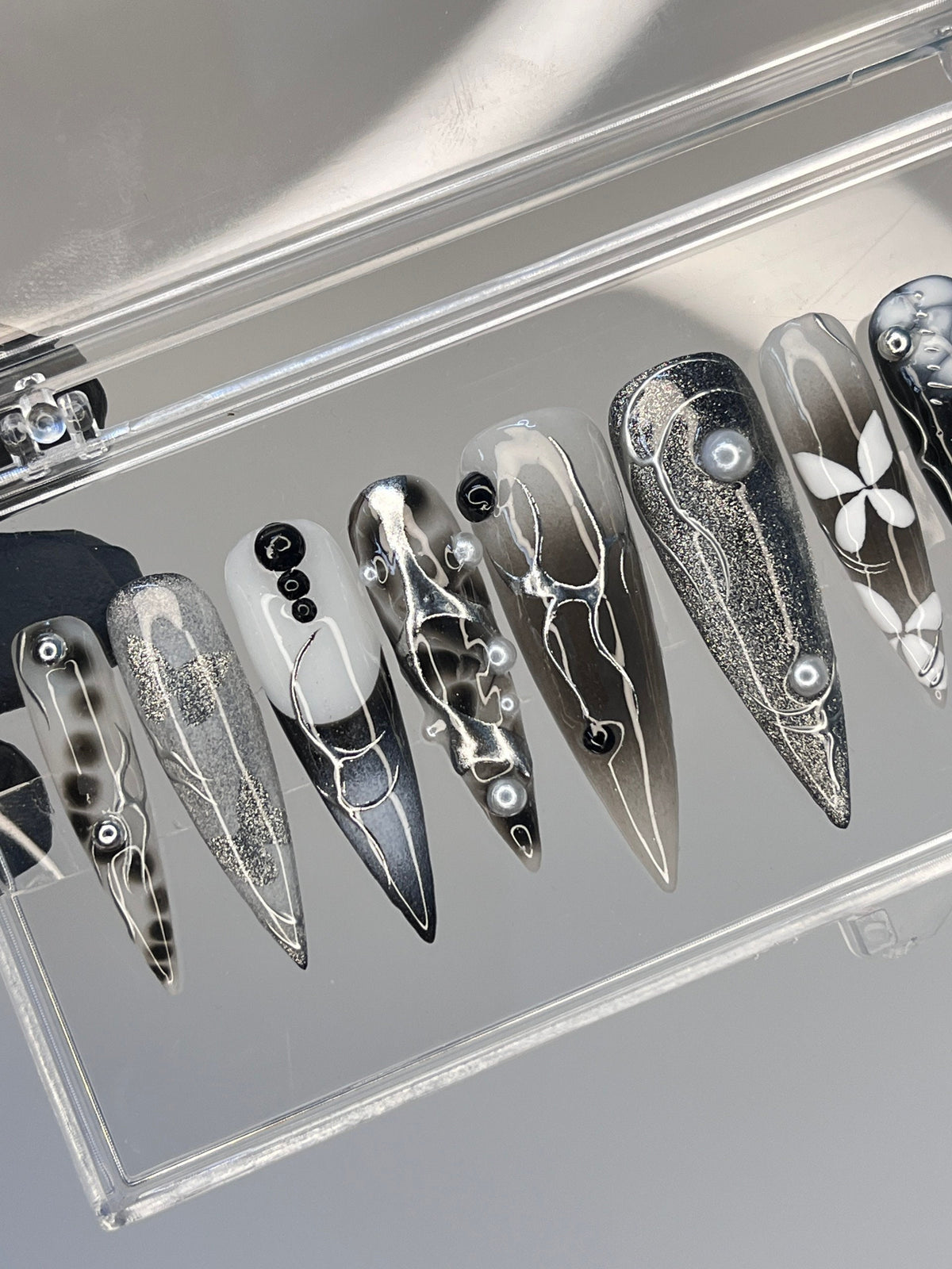 Black and White Gothic Y2K Emo Floral Marble Chrome Press-On Nail Set