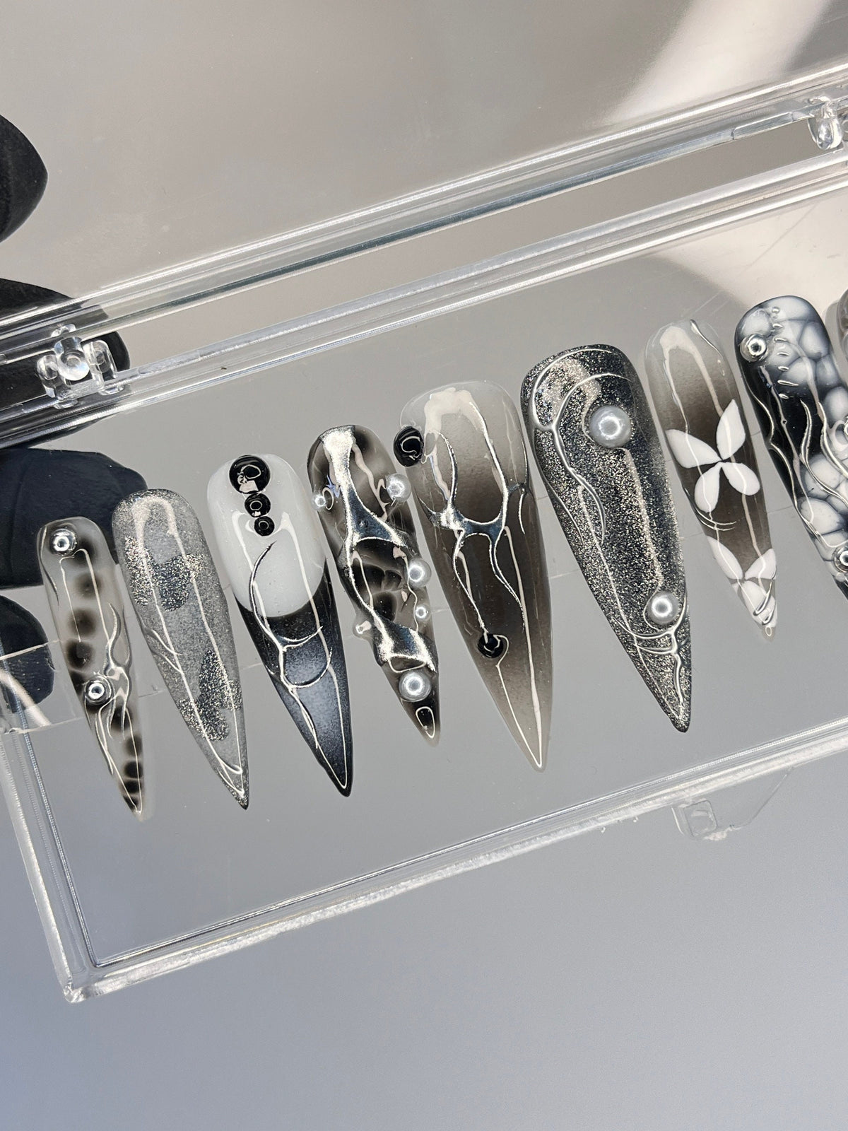 Black and White Gothic Y2K Emo Floral Marble Chrome Press-On Nail Set
