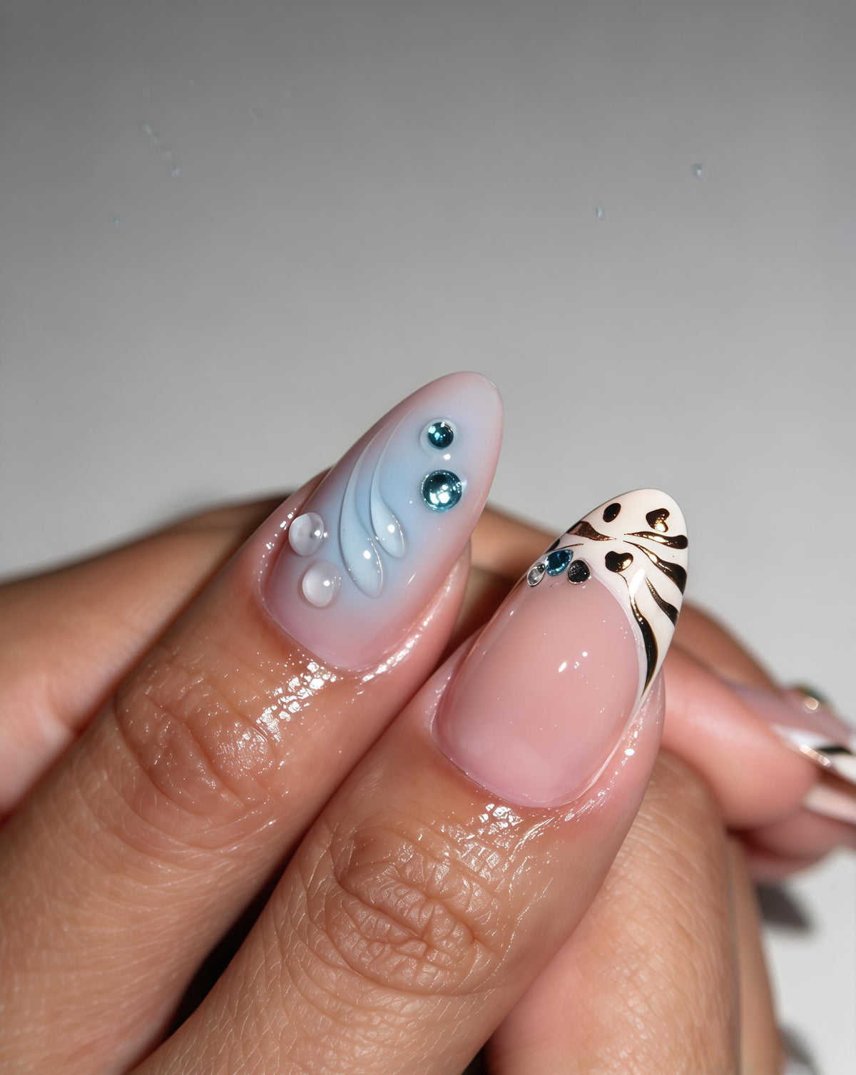 Blue Gradient Floral and Leopard Print Rhinestone Nail Set