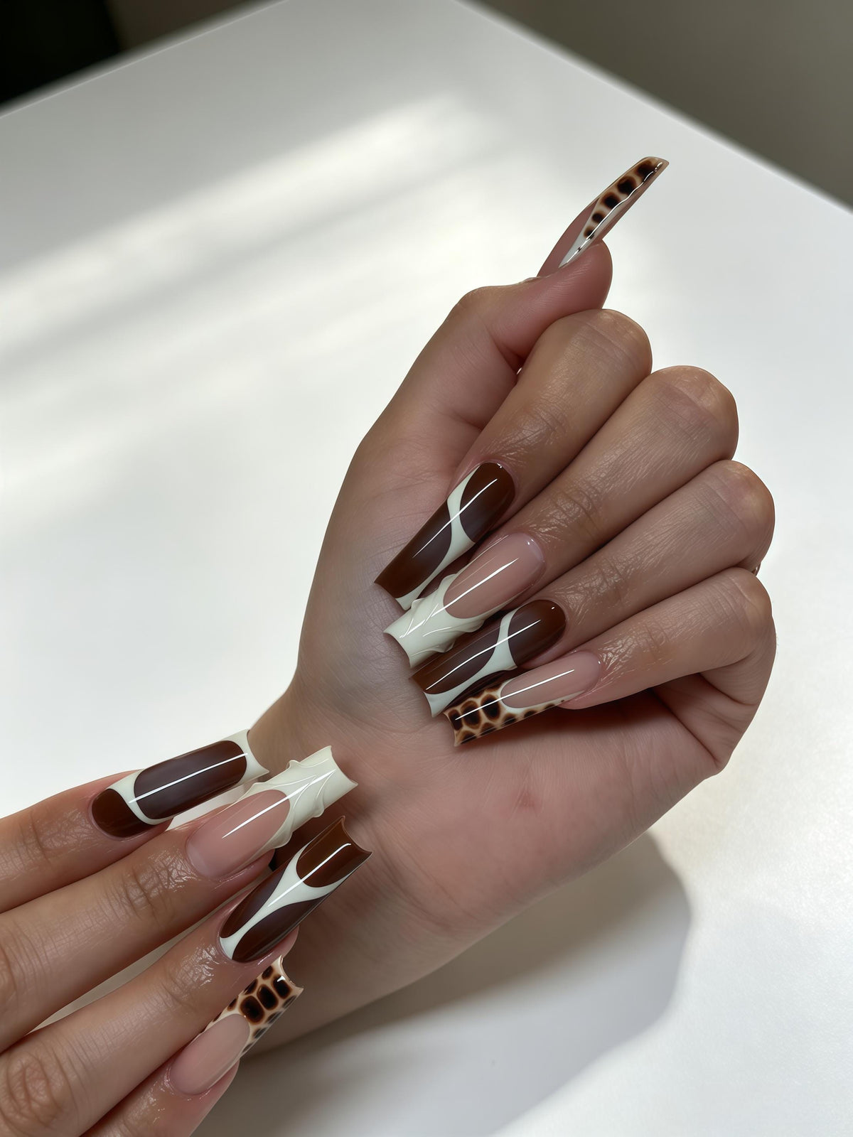 Brown and Cream Abstract Tortoiseshell Press-On Nails