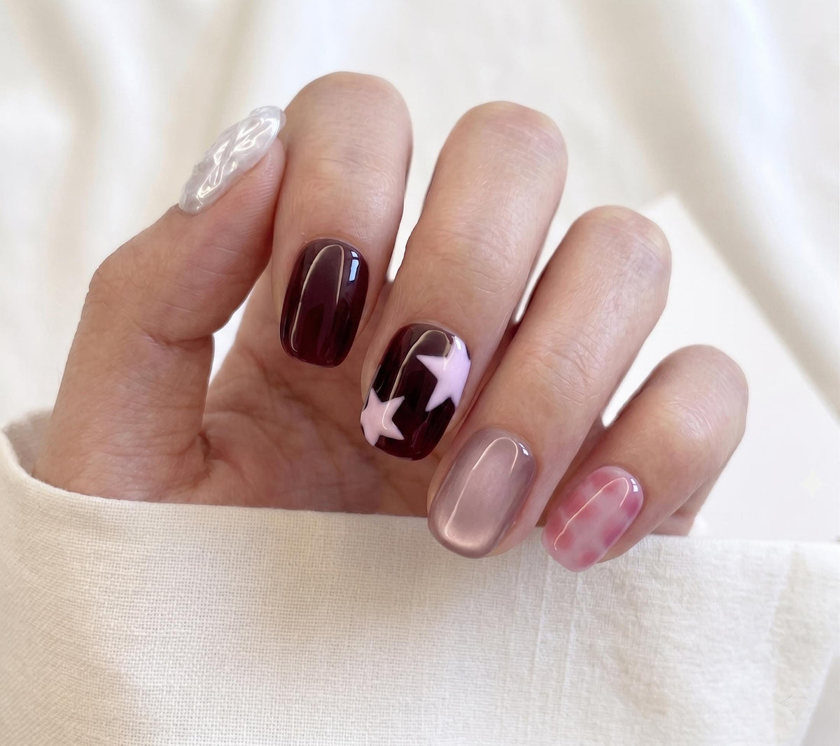 Burgundy and Pink Star Press-On Nails with Iridescent Sculpted Details