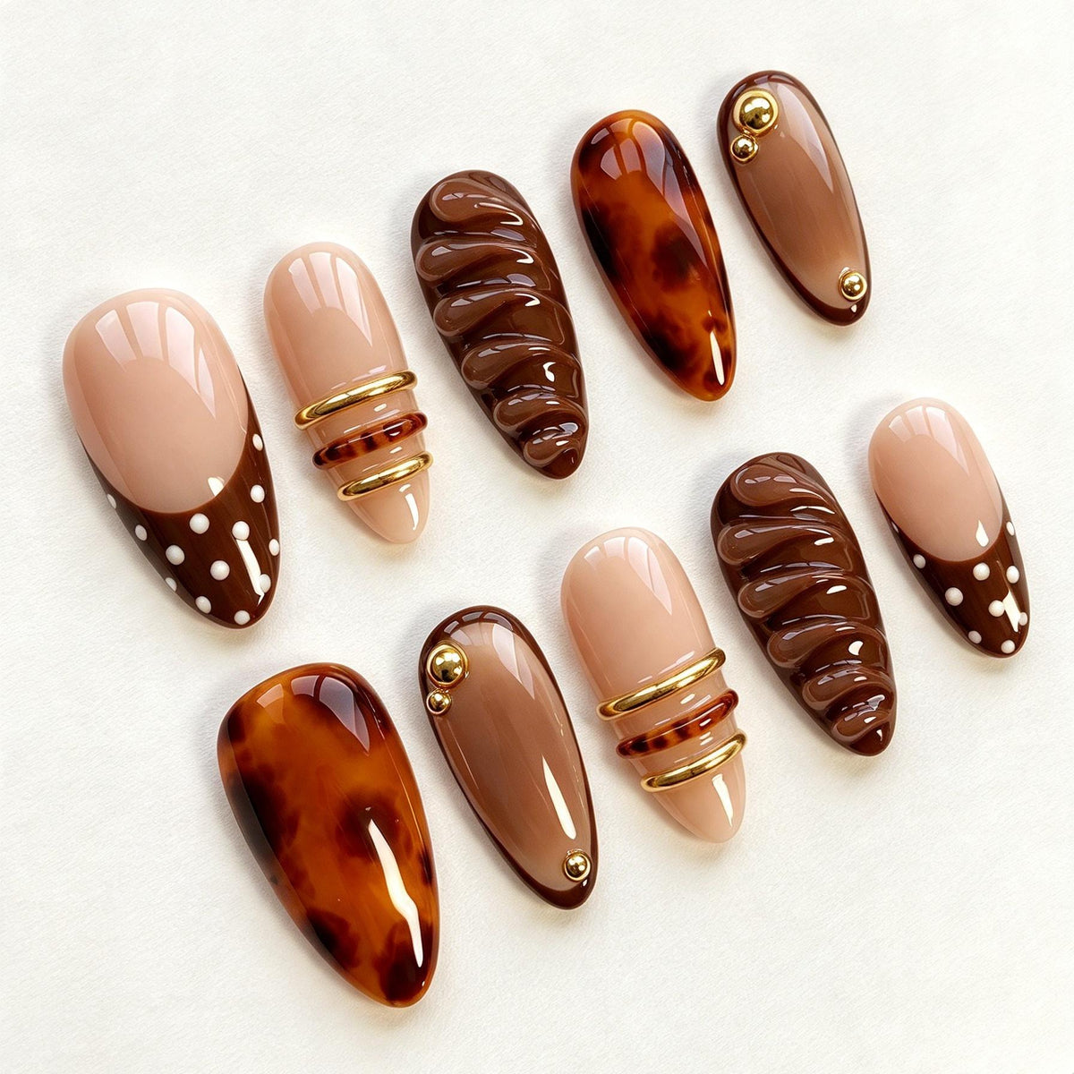 Chocolate Café Press-On Nail Set with Tortoiseshell, Croissant-Inspired Details and Gold Accents
