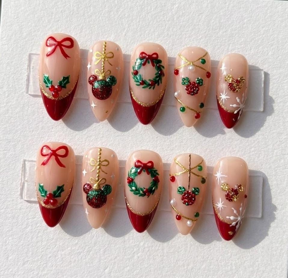 Christmas Mouse Wreath and Bow Nails with Red French Tips