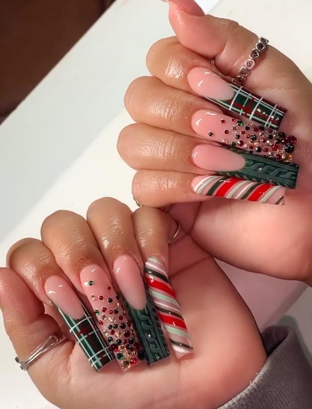 Christmas Plaid Press On Nails With 3D Cable-Knit Texture and Rhinestones